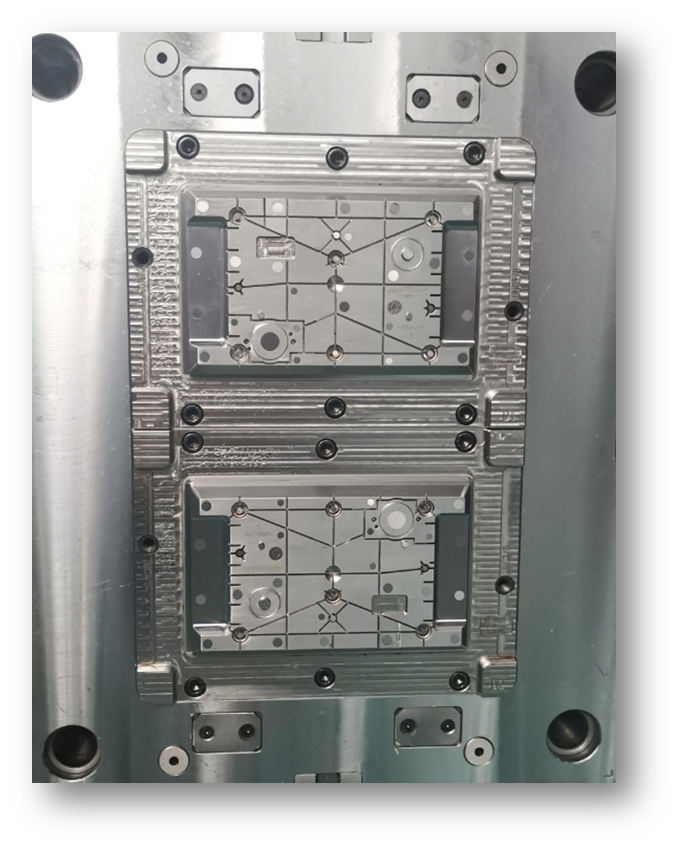 Production mould for Fluid Connector Family